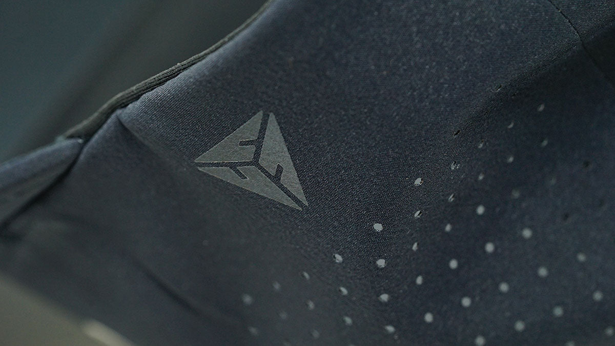Flexfit Delta Snapback with Perforation OB Black